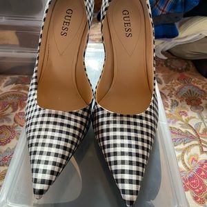 GUESS HEELS
